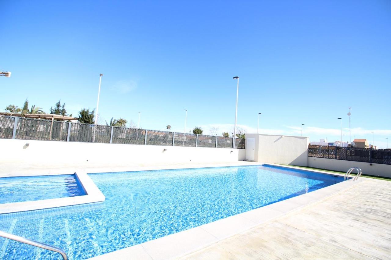 הוילה סן פדרו דל פינטר Townhouse Casa Champis מראה חיצוני תמונה