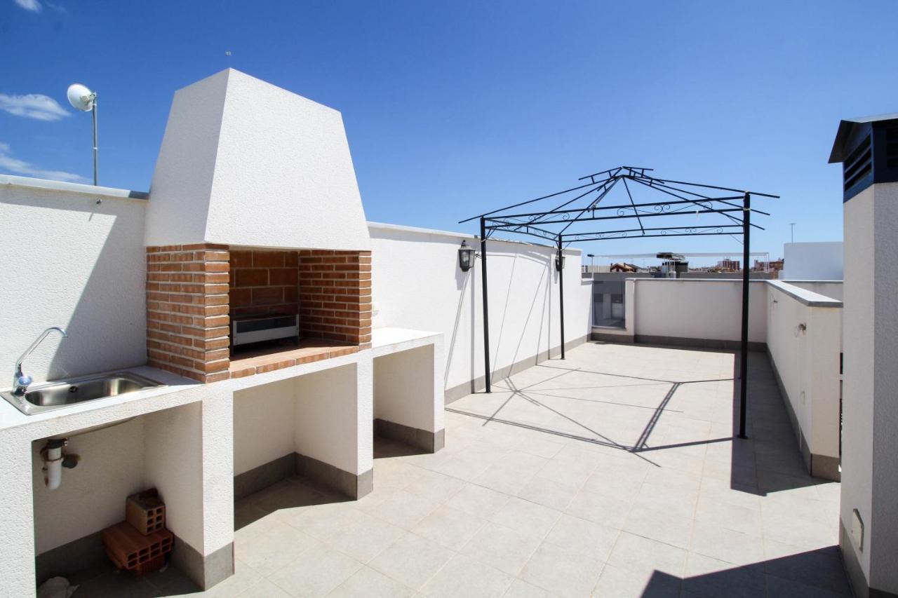 הוילה סן פדרו דל פינטר Townhouse Casa Champis מראה חיצוני תמונה